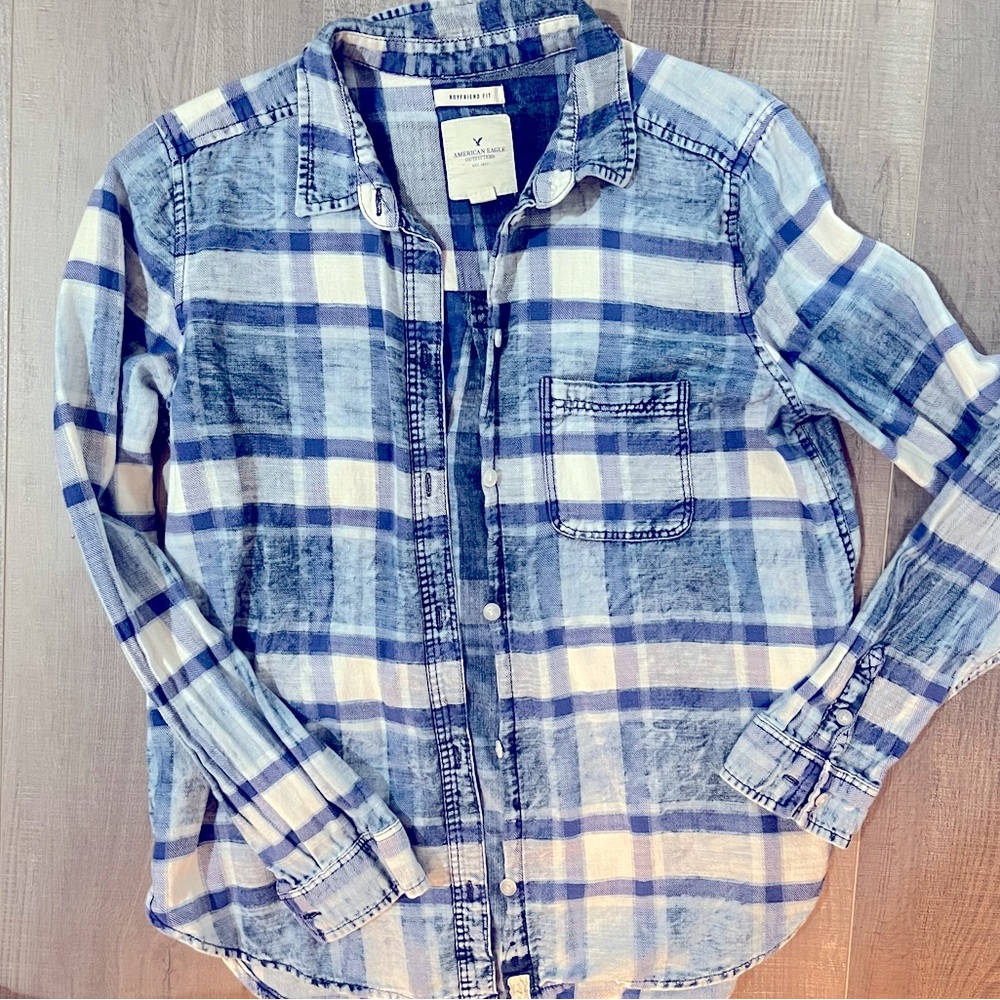 American Eagle Women’s Blue Boyfriend Fit Flannel